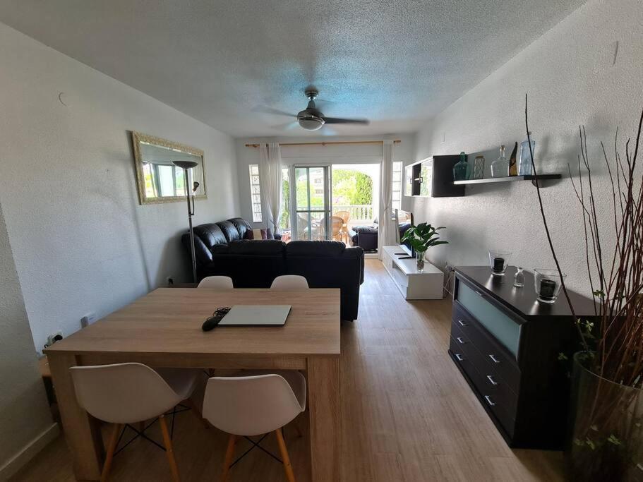 Nice And Cozy Flat With Pool Next To The Beach アルビール エクステリア 写真