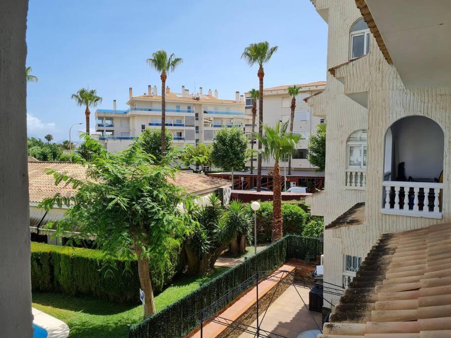 Nice And Cozy Flat With Pool Next To The Beach アルビール エクステリア 写真