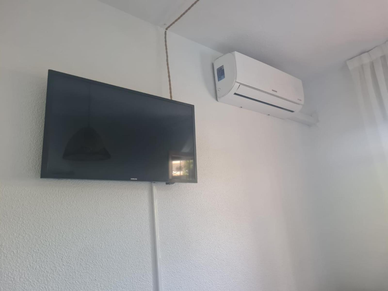 Nice And Cozy Flat With Pool Next To The Beach アルビール エクステリア 写真